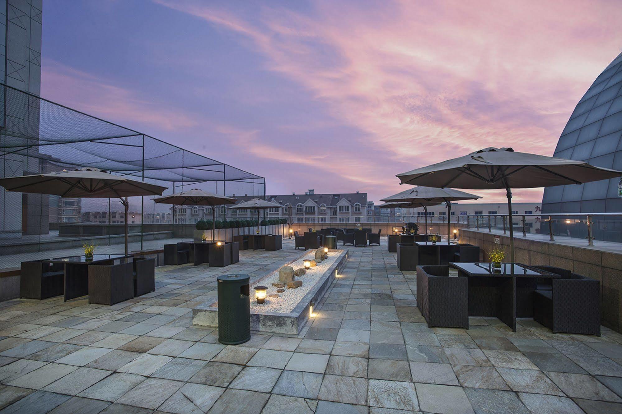 Somerset Grand Central Dalian Exterior foto
